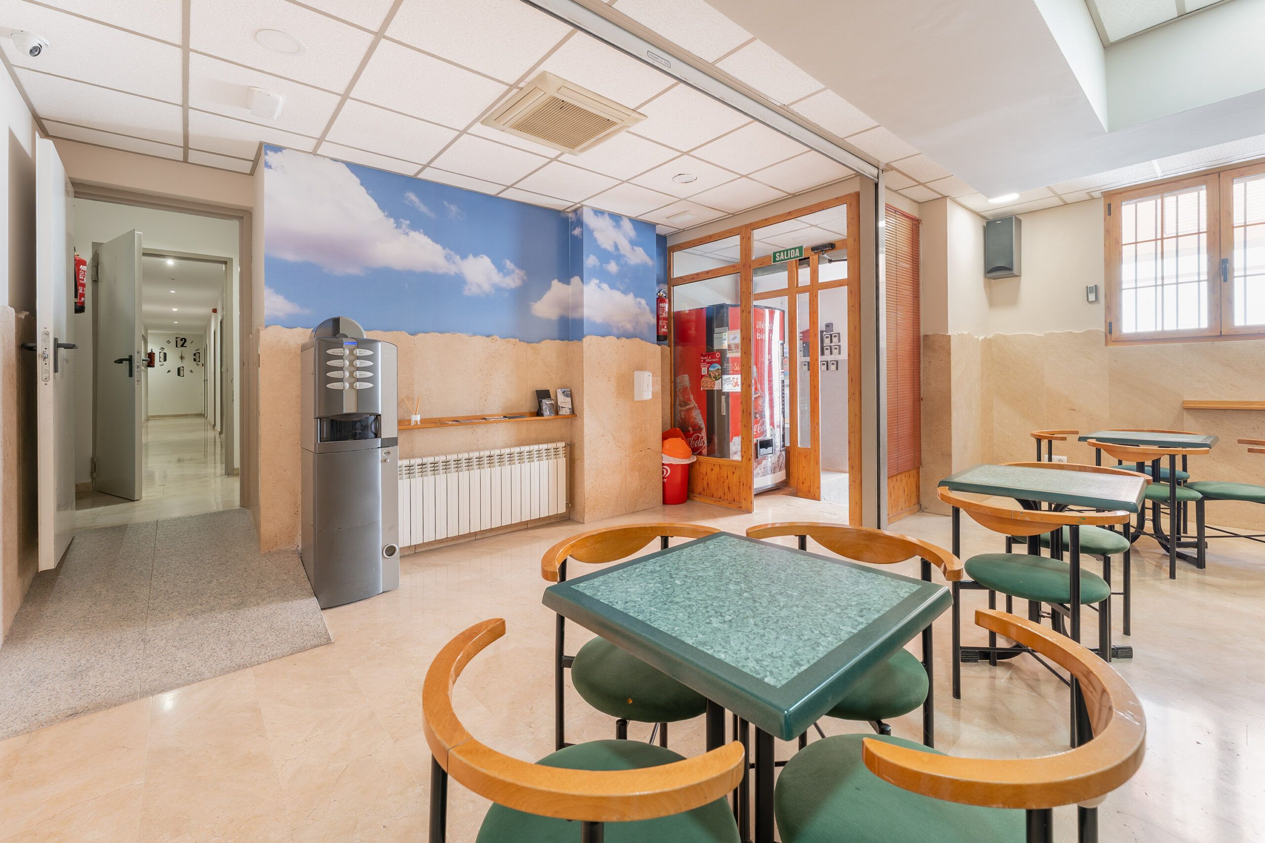 Alojate - foto Hostal El Bugar