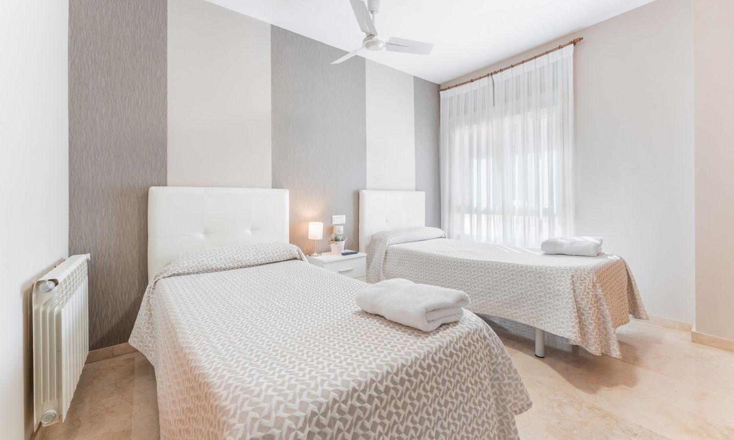 Alojate - foto Hostal Bugar