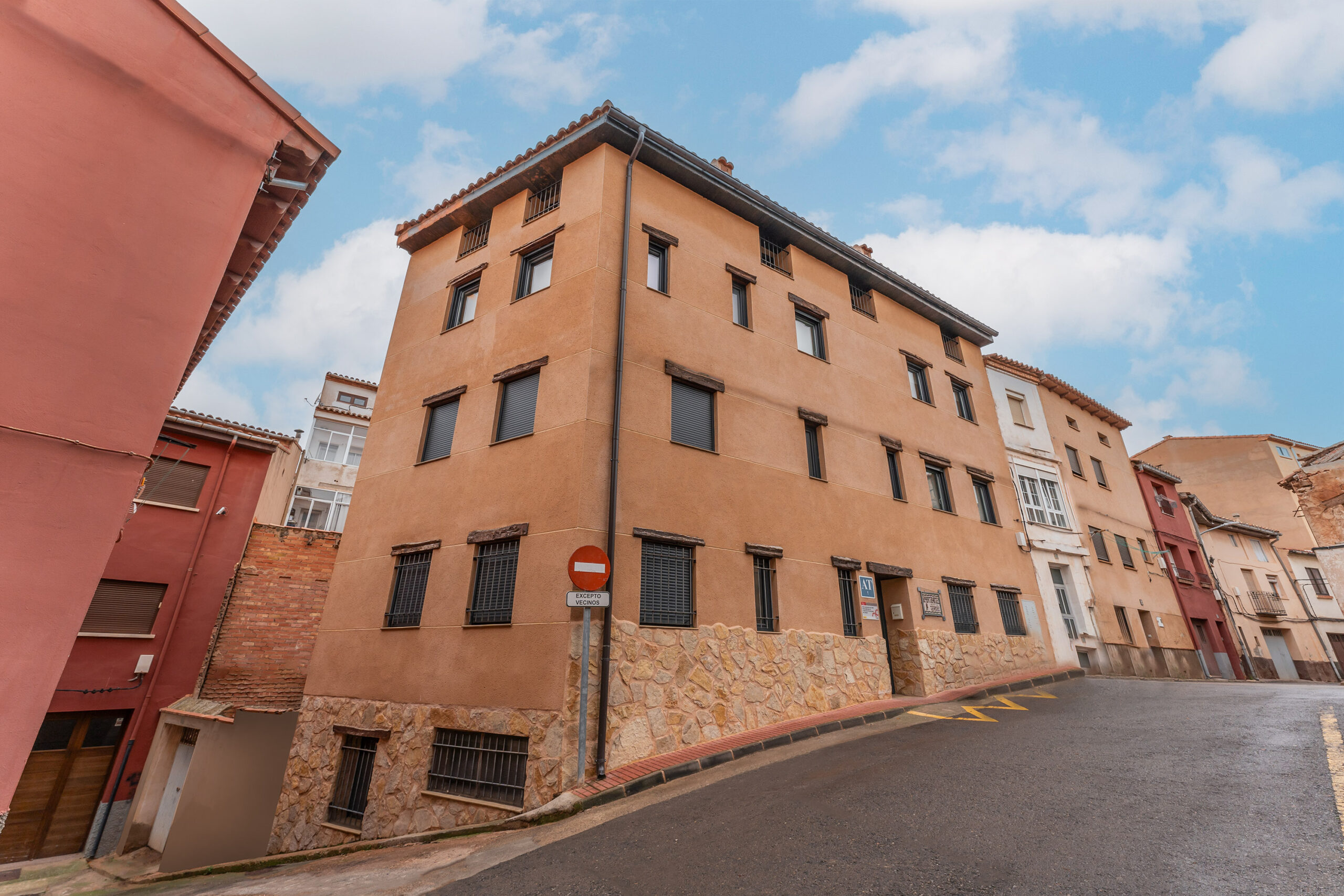 Alojate - foto Apartahotel Teruel